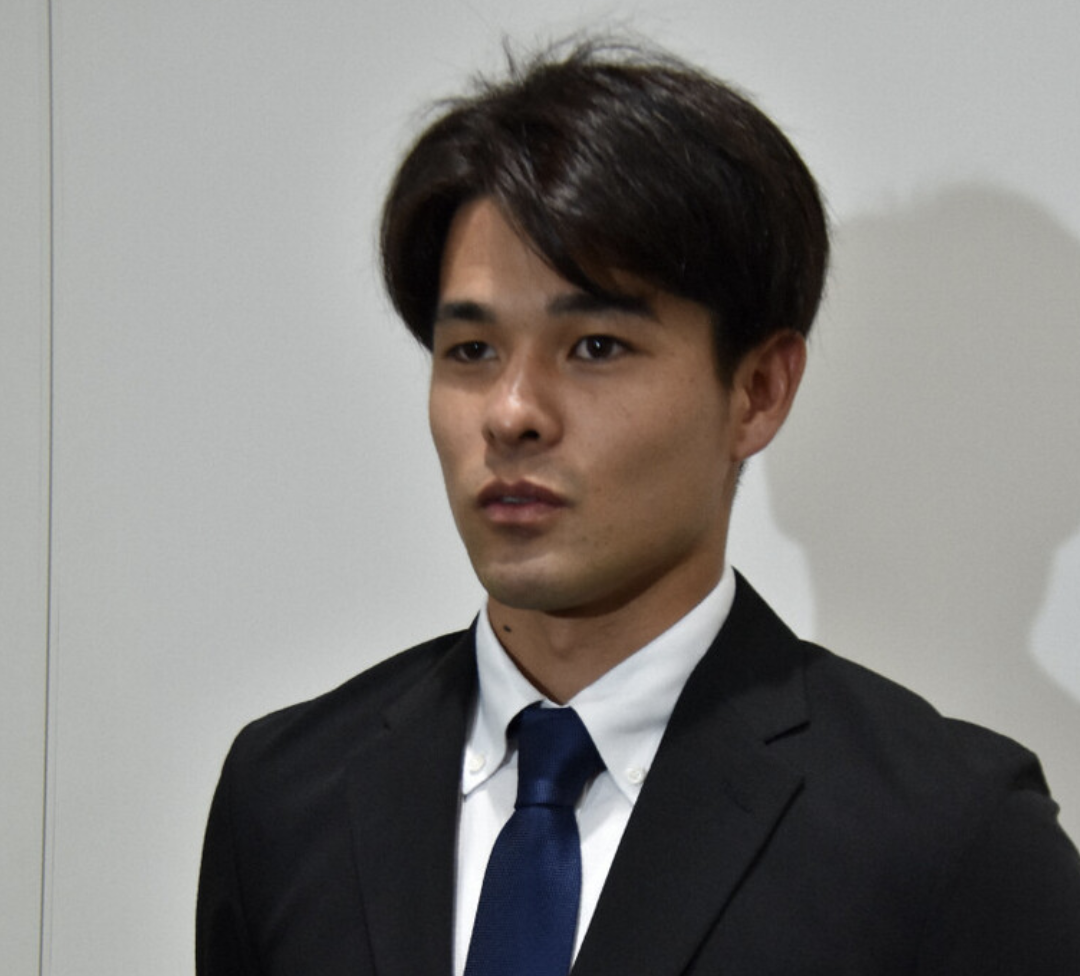 开云体育-低头致歉三秒！佐野海舟：对性丑闻感到后悔，被拘留时不断审视自己