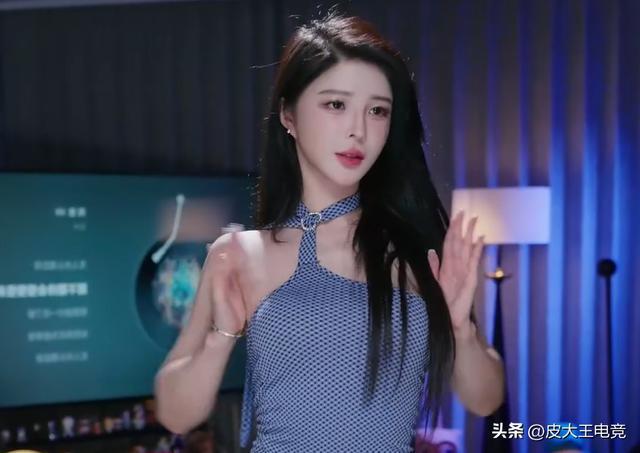 app下载-王校长现身苏恩直播间，结果反遭“绑架”送礼物，王校长：太搞了