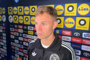 视频直播-基米希：不认为更衣室不够团结 我们绝不会因为这场失利而崩溃