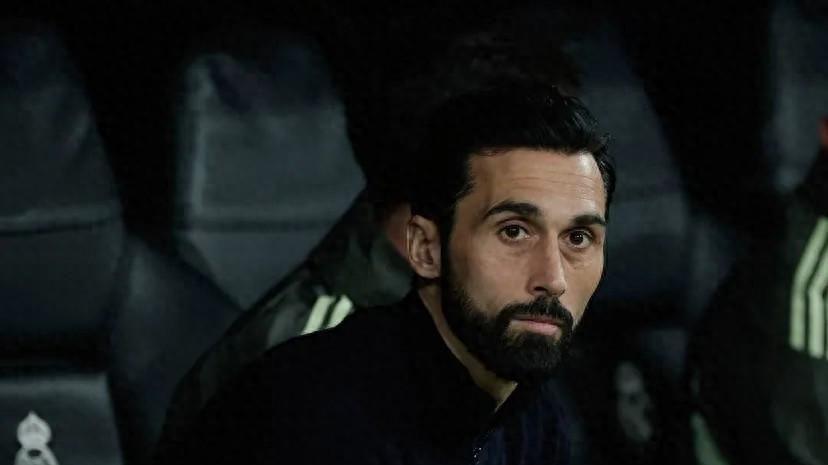 视频直播-名记：“这支皇马简直是一团糟，罪魁祸首是阿韦洛亚”